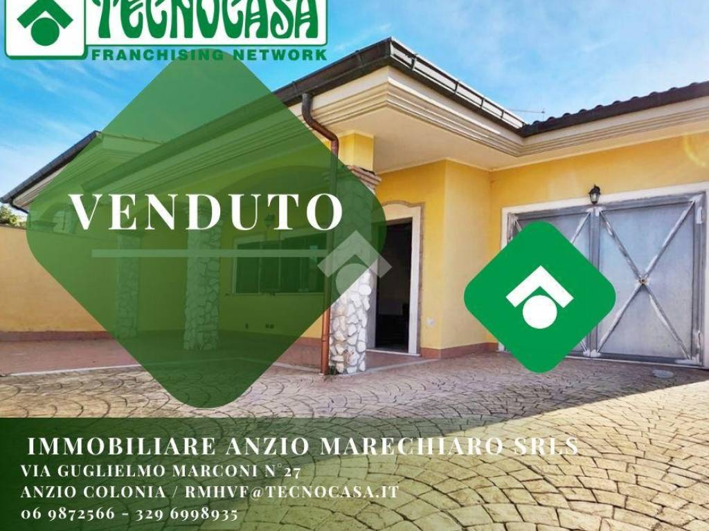 Copia di Green White Modern Minimalist Just Sold Listing Property Agent Facebook Post (1)