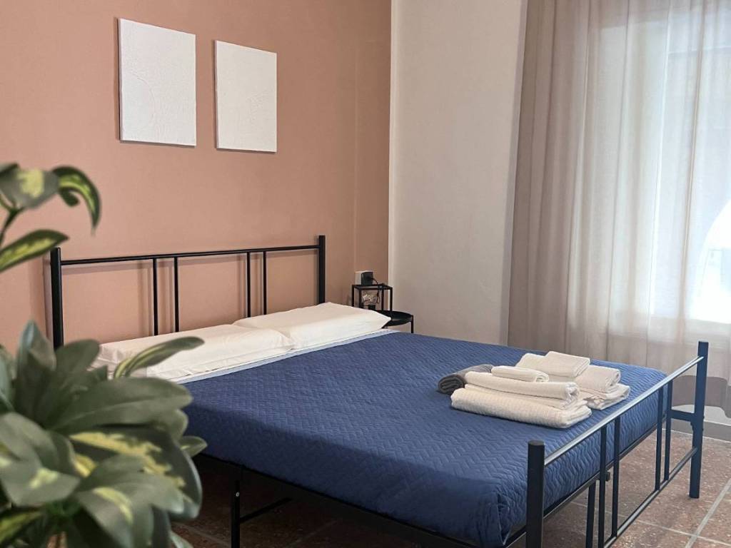 Stanza doppia piazza grande 4, livorno