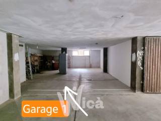 Garage in vendita