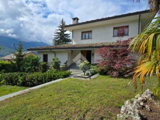 f530ead6-66bc-45ab-a607-1b15c75ceef1