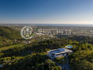 Villa di lusso vista mare con piscina a Camaiore