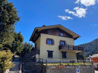 FACCIATA LATO STRADA