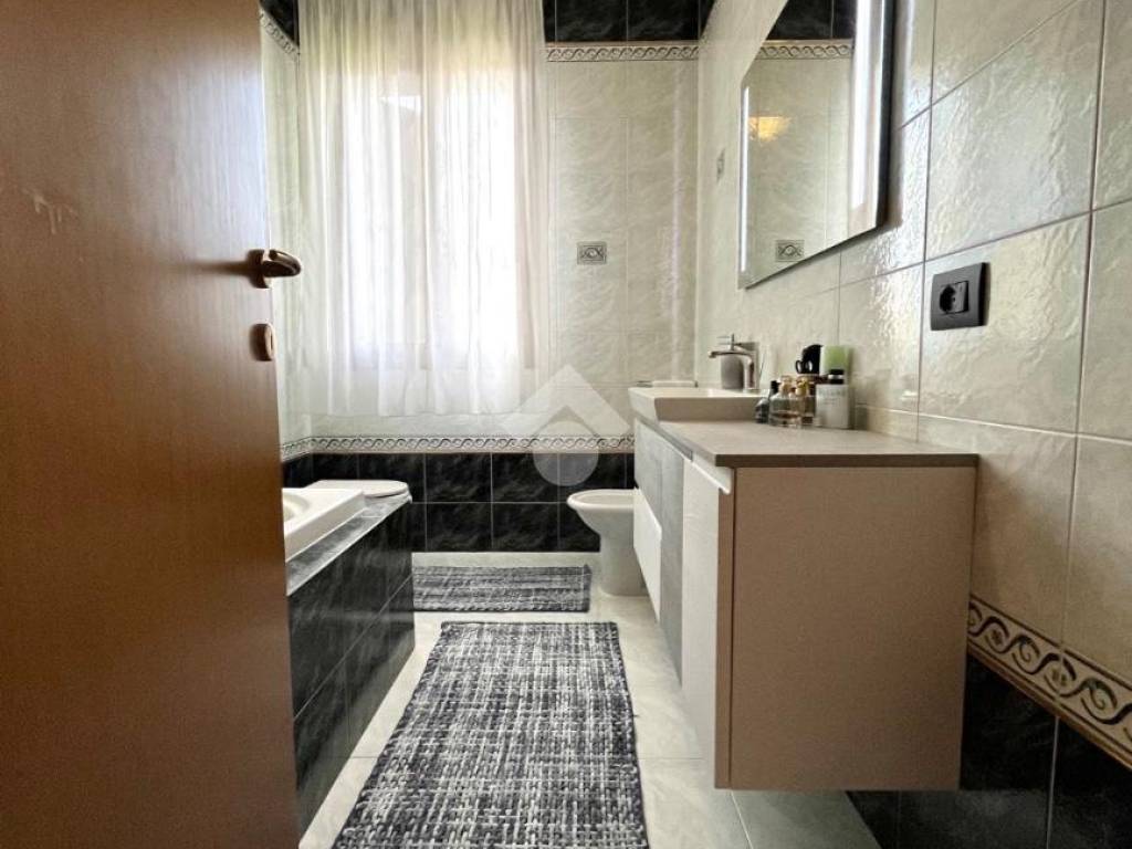 BAGNO FINESTRATO