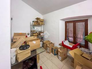INTERNO