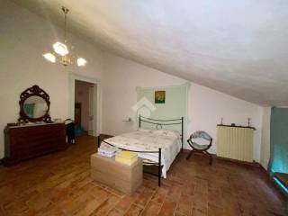 d3f2b315-d407-4f12-b9e1-235f3bfdf401