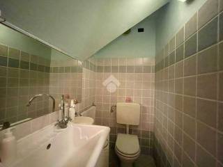 f7517d2b-9398-49a6-8aa1-55118c1f7376