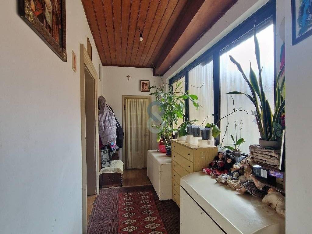 Porzione di casa indipendente con corte privata 21