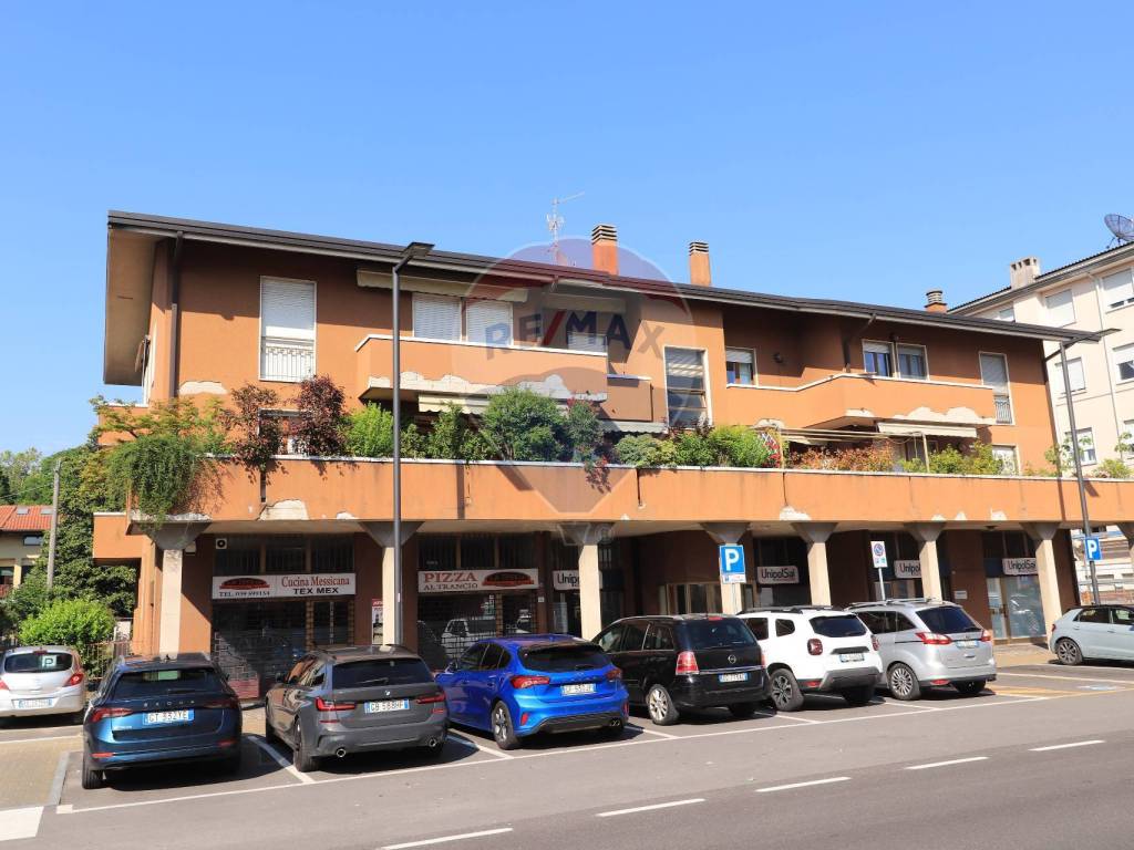 Trilocale viale giuseppe verdi 47, centro, merate