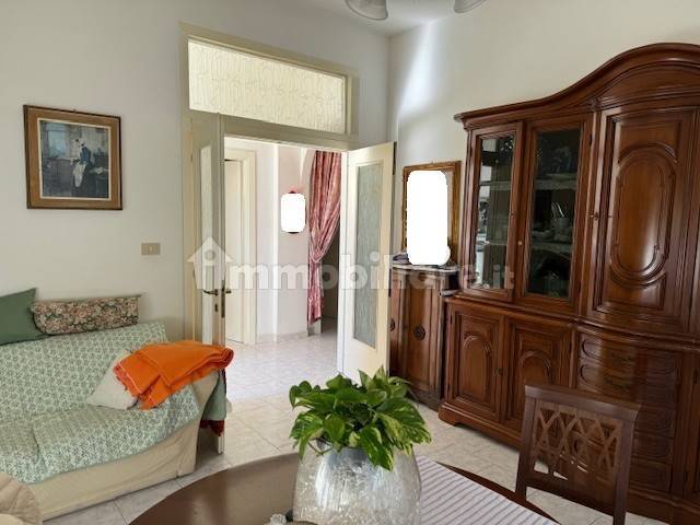 Salone