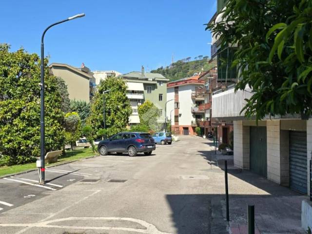 AREA DI PARCHEGGIO CONDOMINIALE