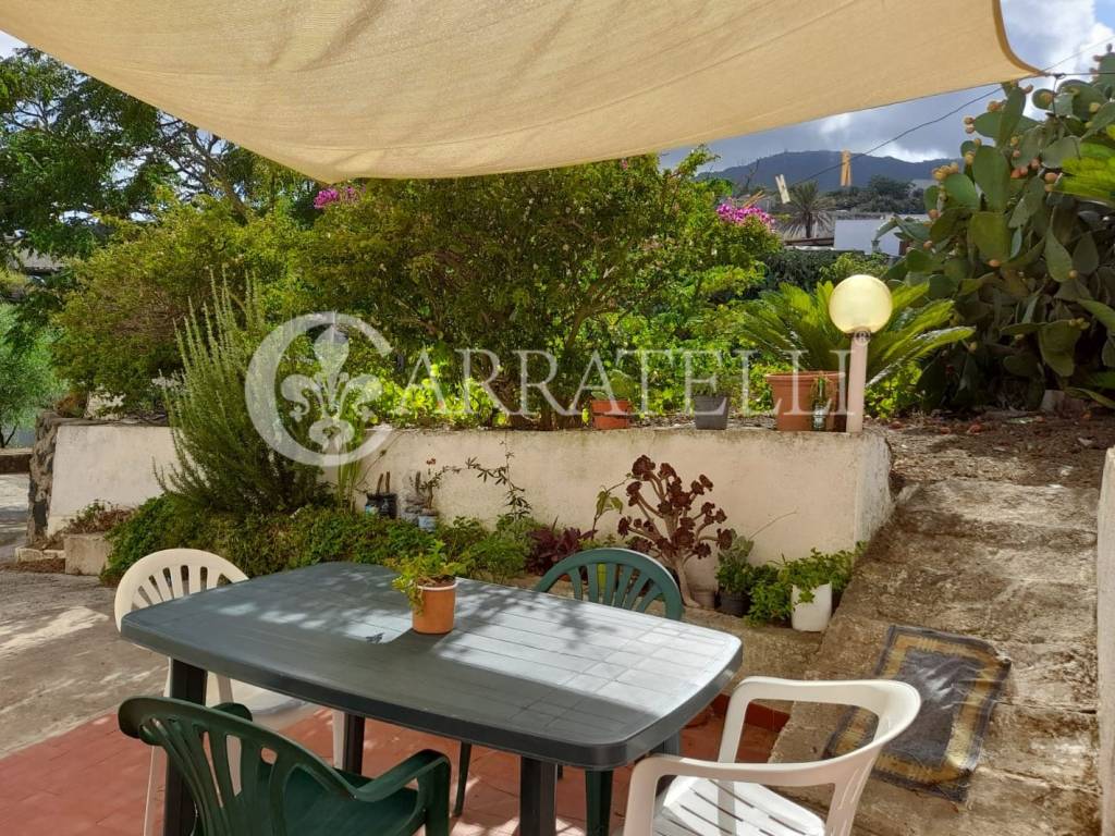 szd_Complesso immobiliare con terreno a Pantelleri