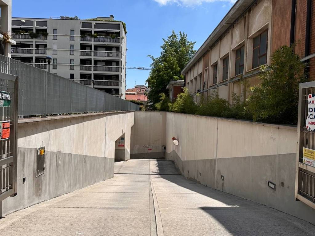 Garage - box via antonio pacinotti 5, san carlo - stazione, monza