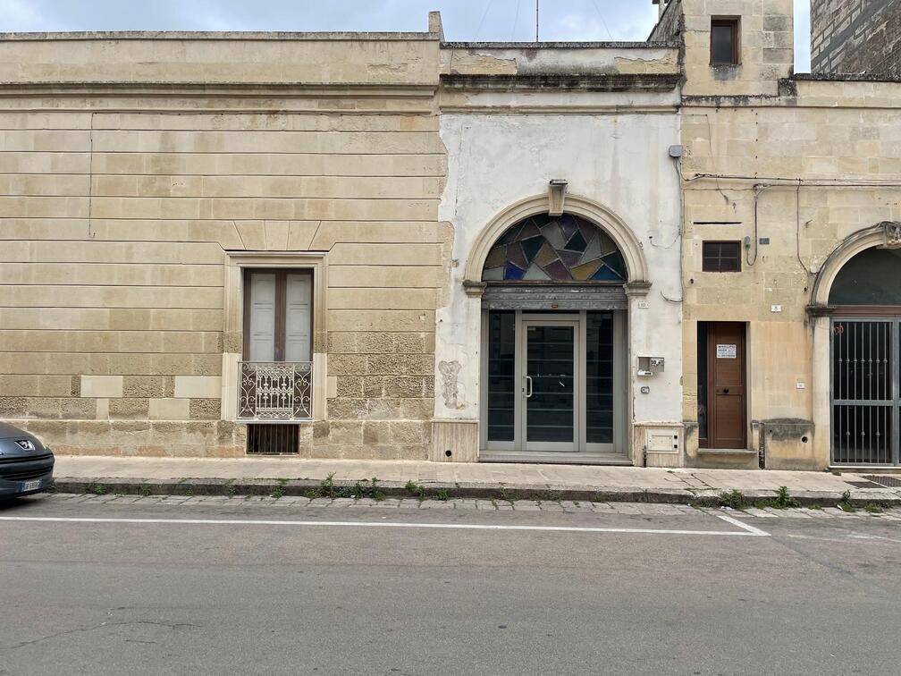 Locale commerciale via guglielmo marconi, martano