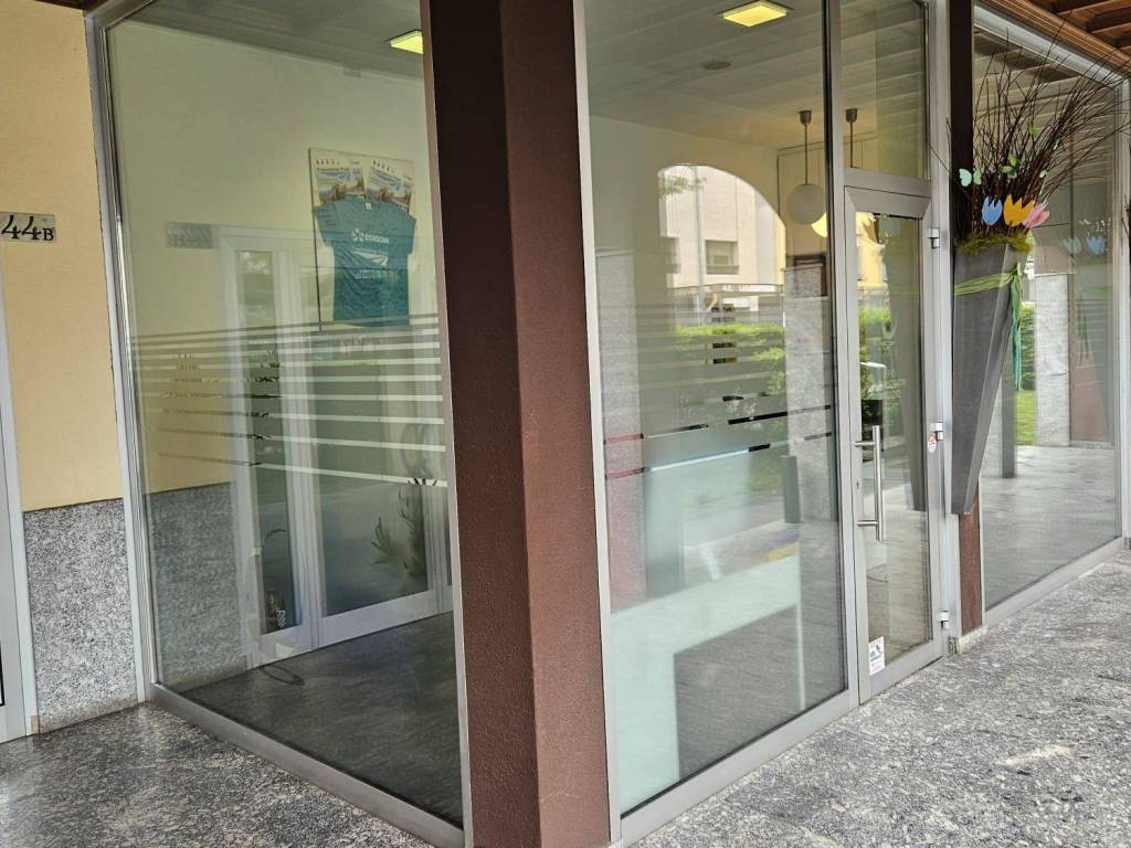 Locale commerciale via eugenio morelli 38, centro, morbegno