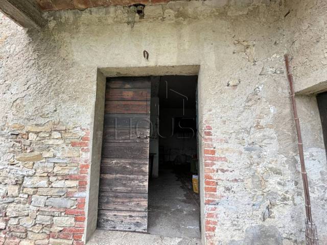 porta della cantina