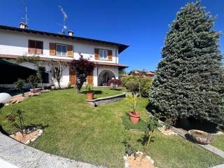 Foto - Vendita villa con giardino, Paruzzaro, Lago Maggiore