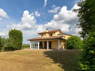 Foto - Vendita villa con giardino, Fusignano, Romagna