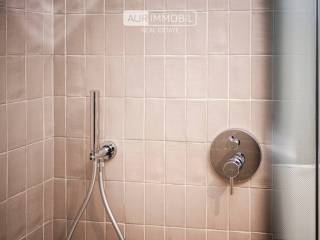 9 AUR1479 Bathroom Detail web