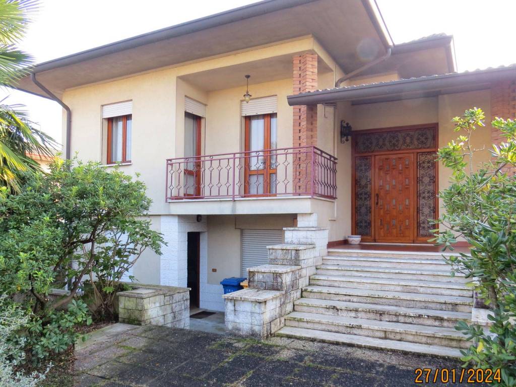 Vendita Villa unifamiliare in via Monte Grappa San Zenone degli