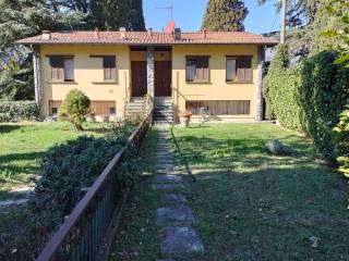 Foto - Vendita villa con giardino, Varenna, Lago di Como