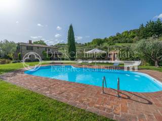 Casale con piscina in vendita, colline di Pisa