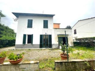 Villa singola a Sant'Anna da ristrutturare (7).jpe