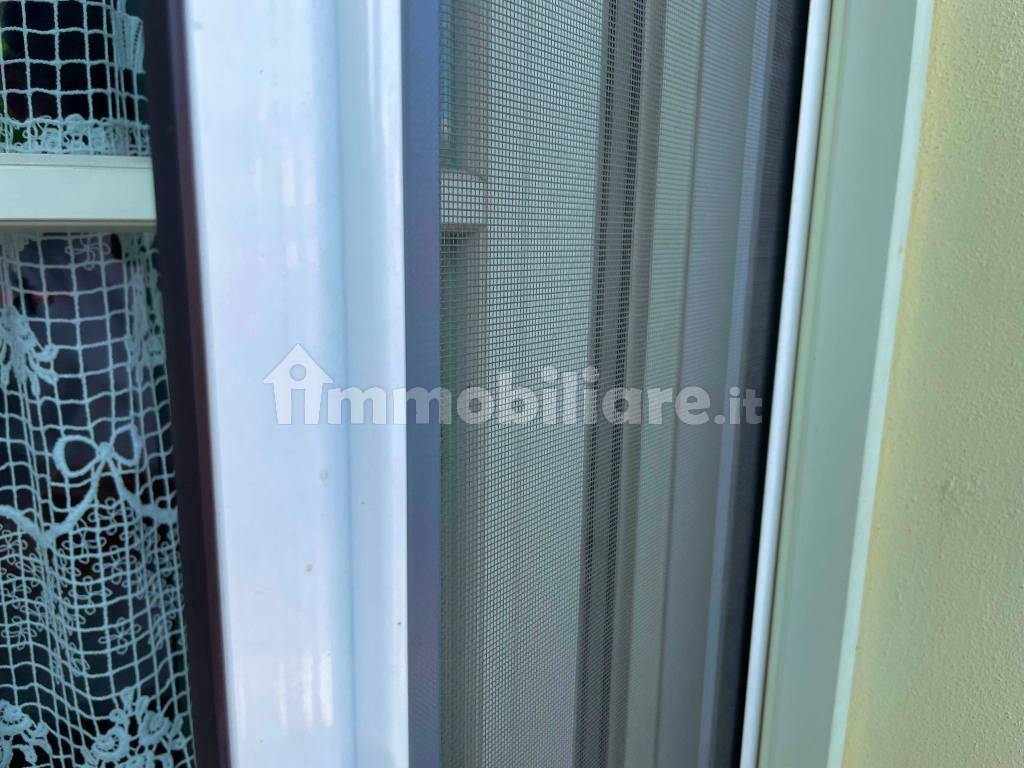 SERRAMENTI IN PVC E ZANZARIERE