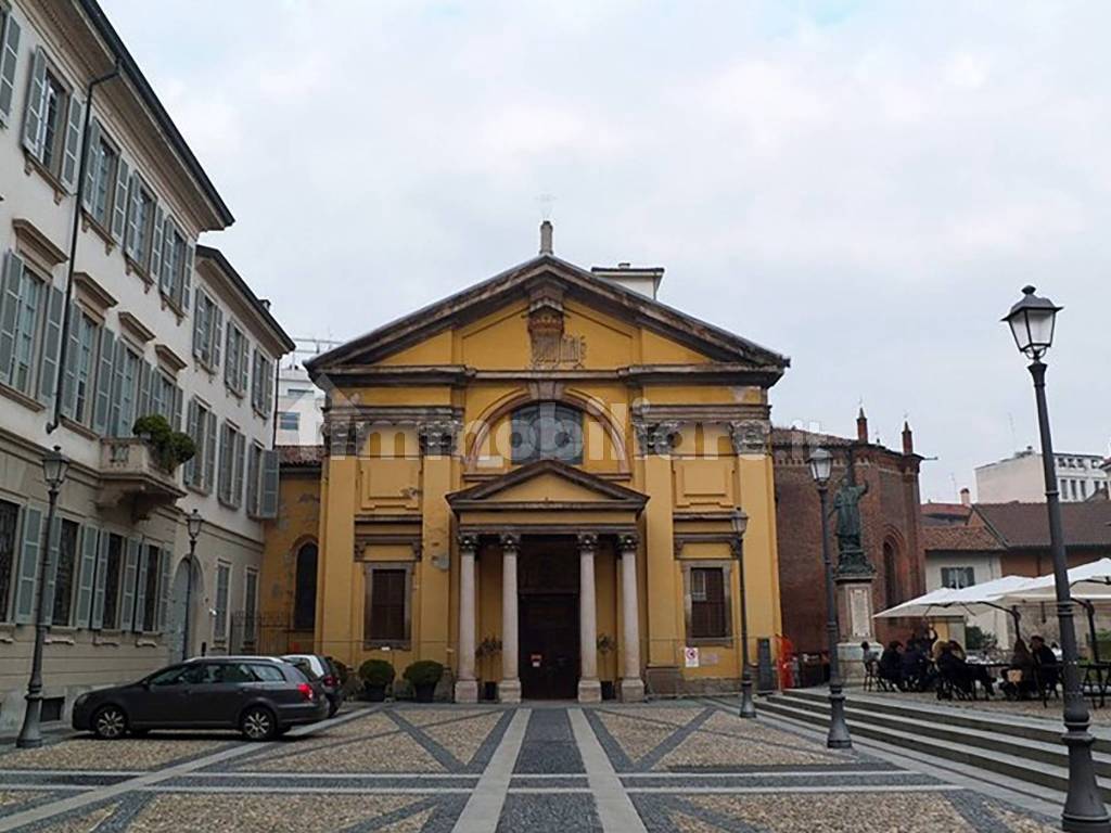 Piazza Borromeo