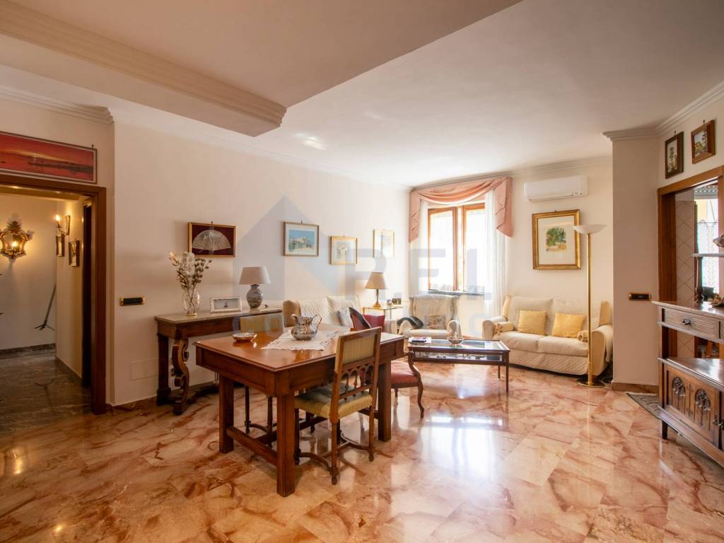 Vendita Appartamento Roma. Trilocale in viale Libia. Buono stato, sesto