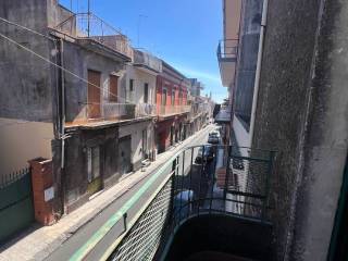 balconcino su strada