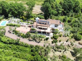 Villa vista mare con piscina in vendita in Liguria