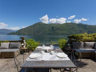Foto - Vendita villa con giardino, Cannobio, Lago Maggiore