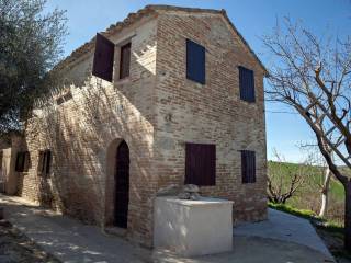 010 MONSAMPIETRO MORICO - Casa rurale in pietra e 