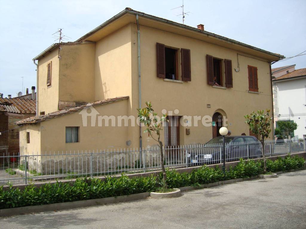 Sale Two-family villa in via Vittime del Duomo San Miniato. To be ...