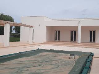 Villa nuova con piscina