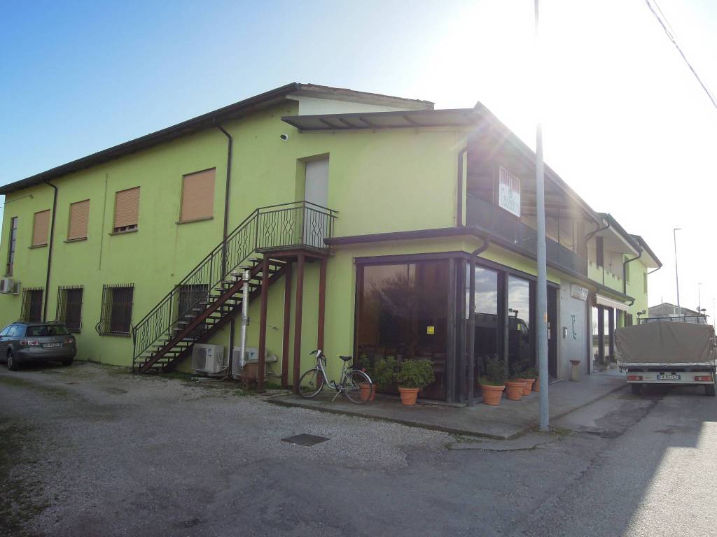 Attività commerciale via passiva 5, legnago