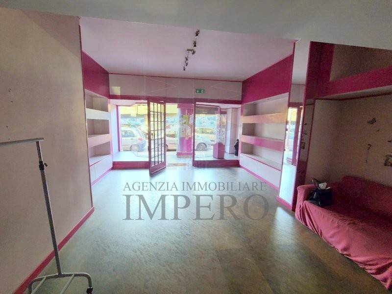 Attività commerciale via tenda 10, centro città, ventimiglia