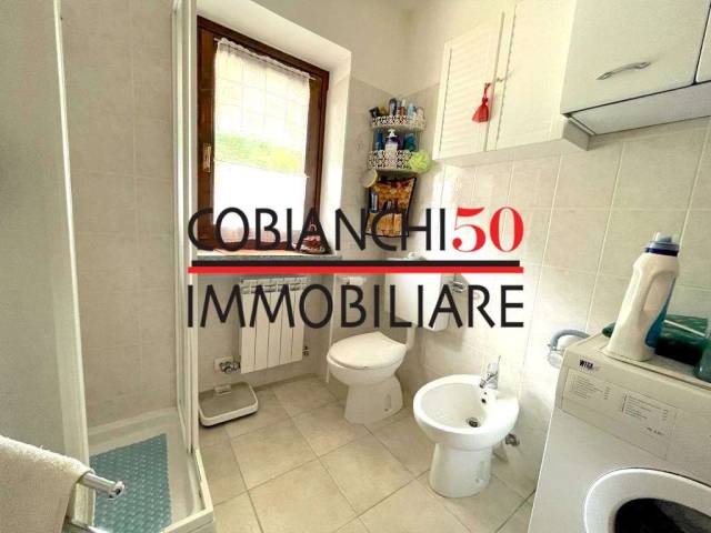 bagno con box doccia