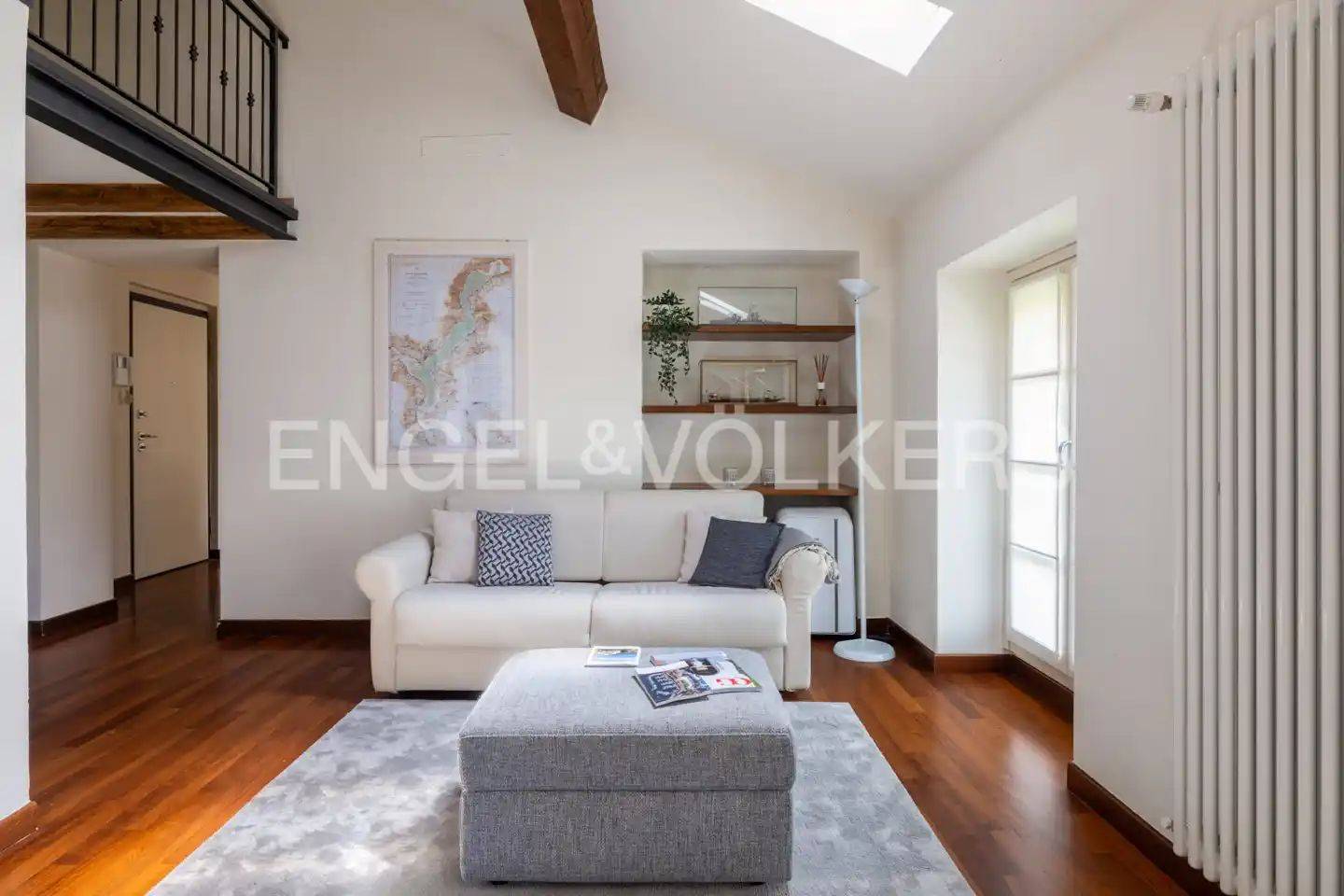 Appartamento in affitto a Ispra