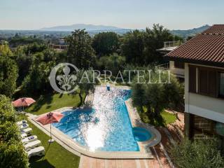 Montecatini villa con piscina e parco