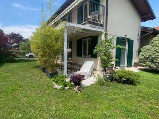 Foto - Vendita villa con giardino, Ispra, Lago Maggiore