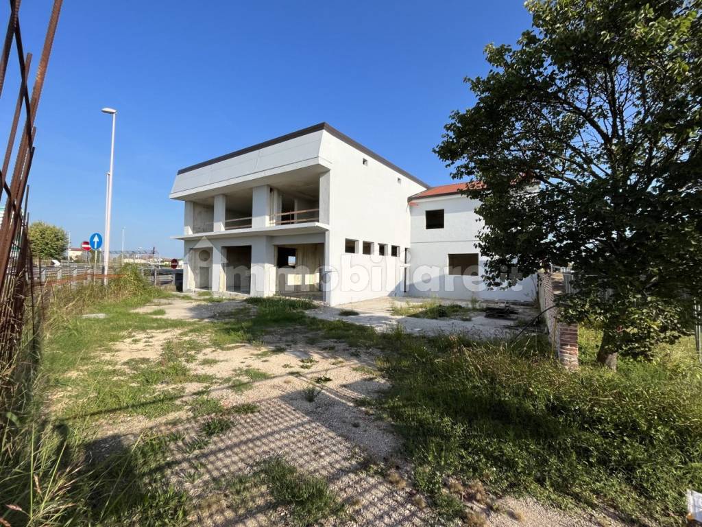 02magazzino laboratorio grisignanodi zocco