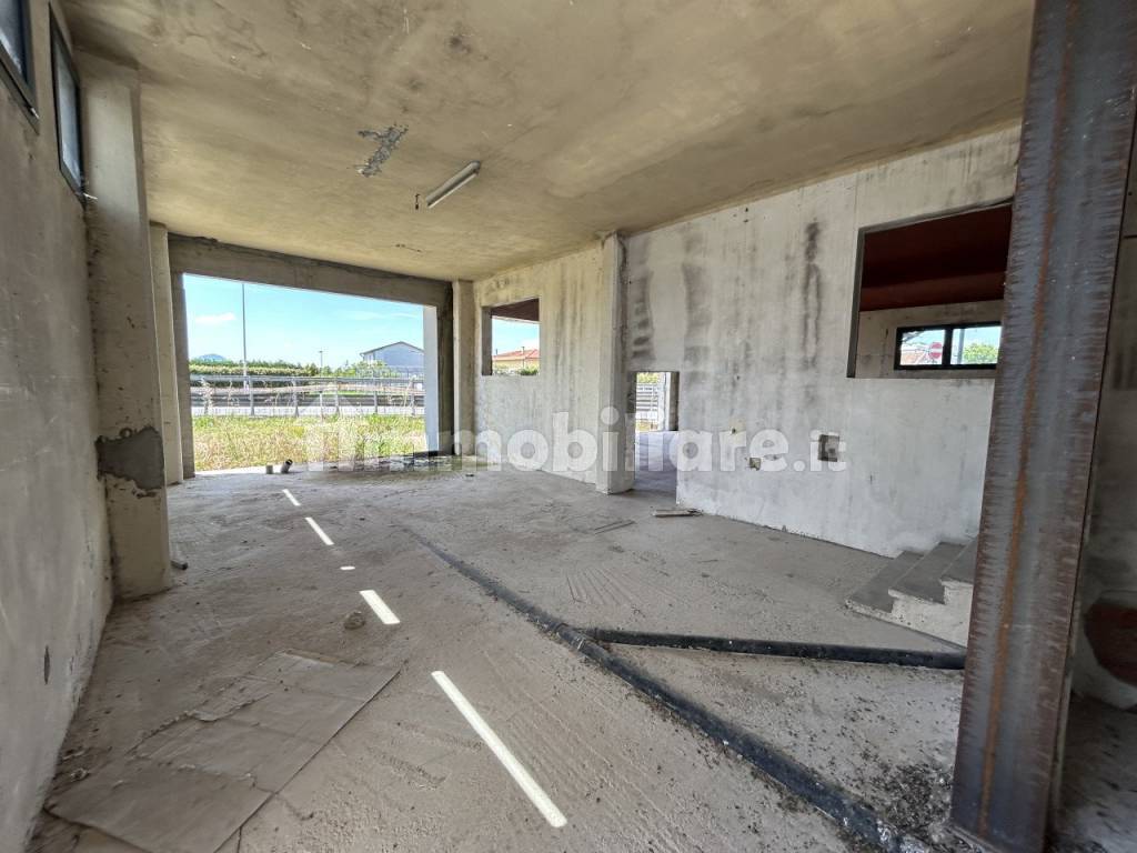 magazzino uffici grisignanodi zocco  15