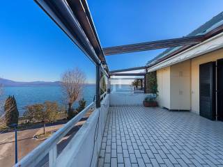 TERRAZZO CON VISTA LAGO