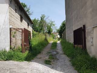 via carlo pisacane n.14