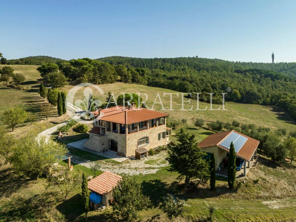 Casale in meravigliosa posizione a Montepulciano