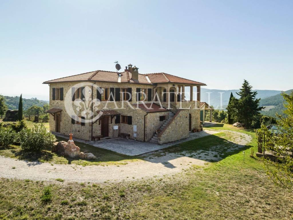 Casale in meravigliosa posizione a Montepulciano