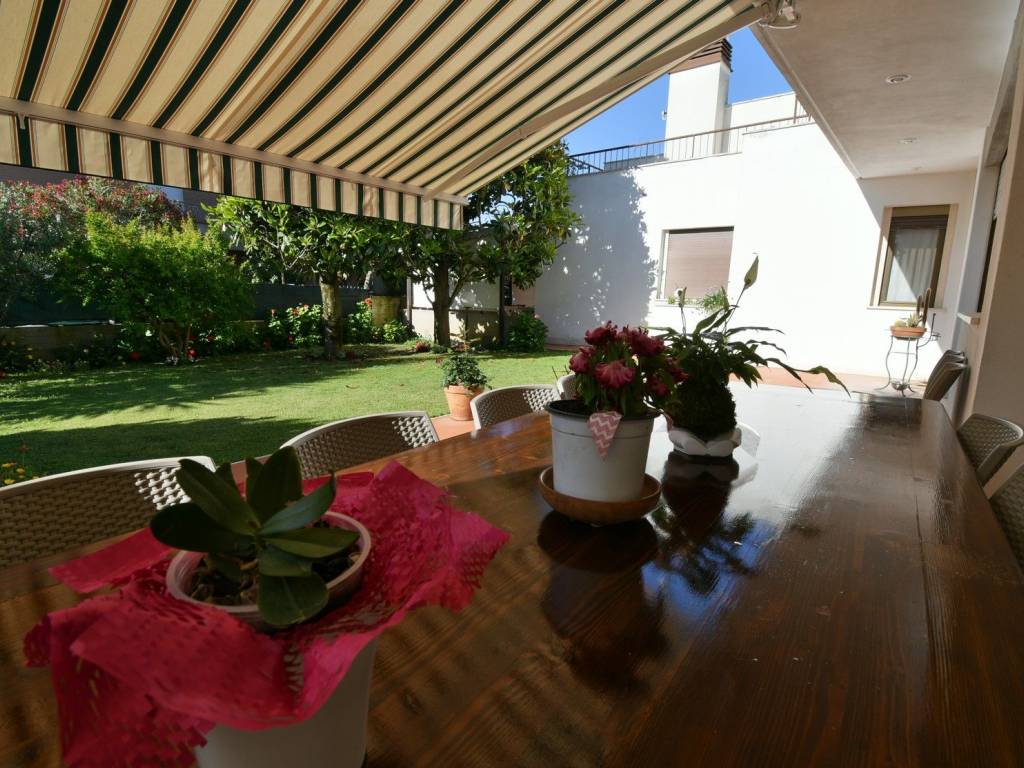 veranda