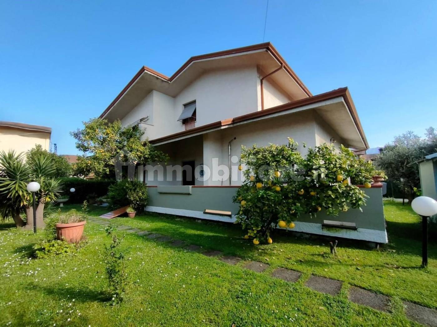 Villa in vendita a Massa