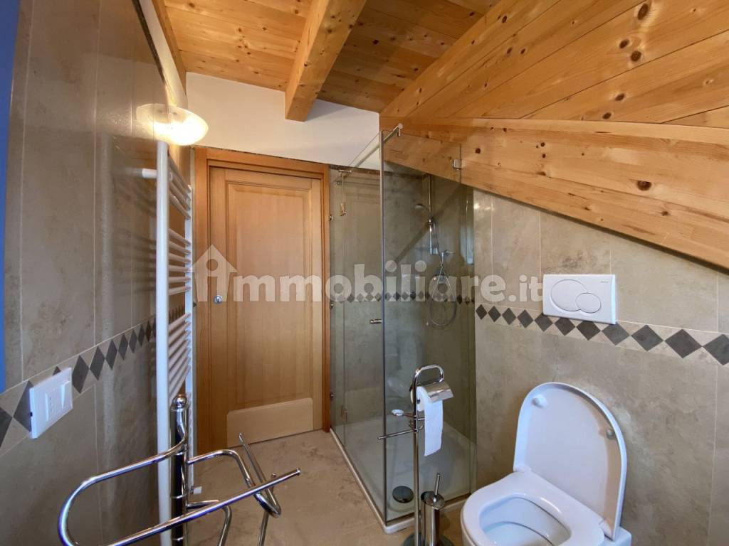 vista bagno appartamento auronzo7121